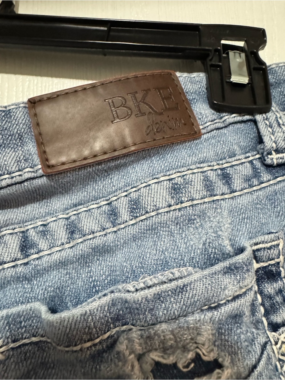 BKE Stella Jean Denim Women's Light Blue Distressed Denim Shorts Buckle - Picture 5 of 8